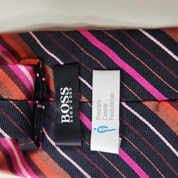 🕸Hugo Boss Diagonal Striped 100% Seta Soie Silk Tie - Picture 2 of 5